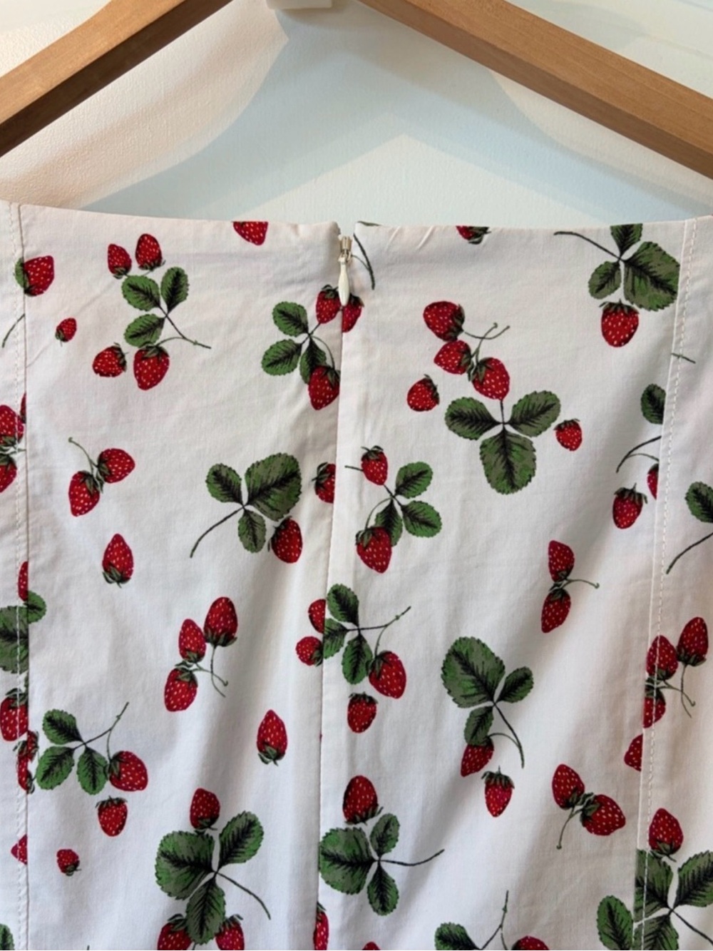 Anthropologie Midi Dress with strawberry print- size medium - Picture 10 of 10